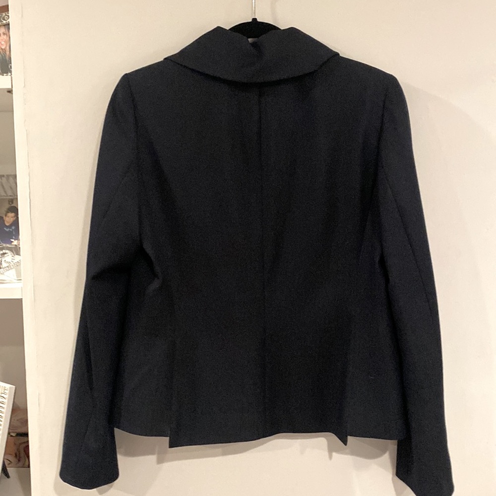 Tahari Single button dark blue blazer